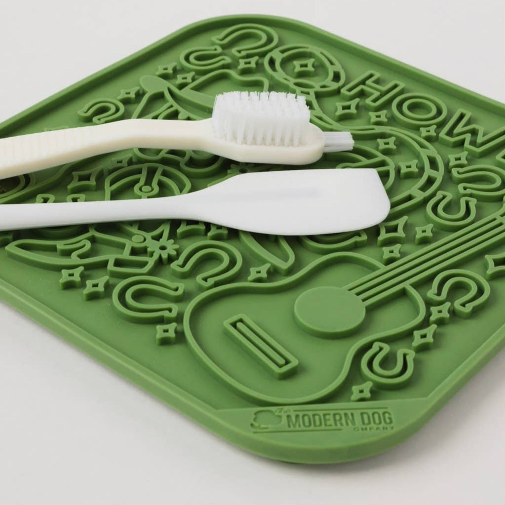 The Modern Dog Co | Howdy Lick Mat | Green