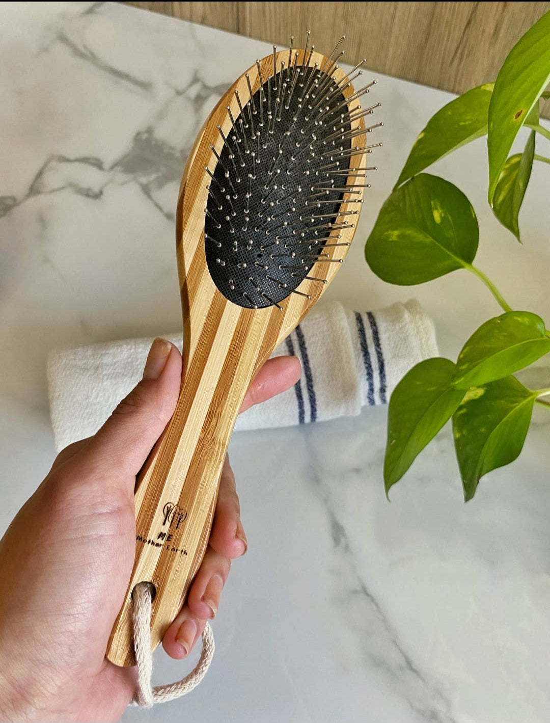 Me Mother Earth Bamboo Pet Brush